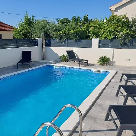 Σπίτι διακοπών Amazing 3 Bedroom Vrsi